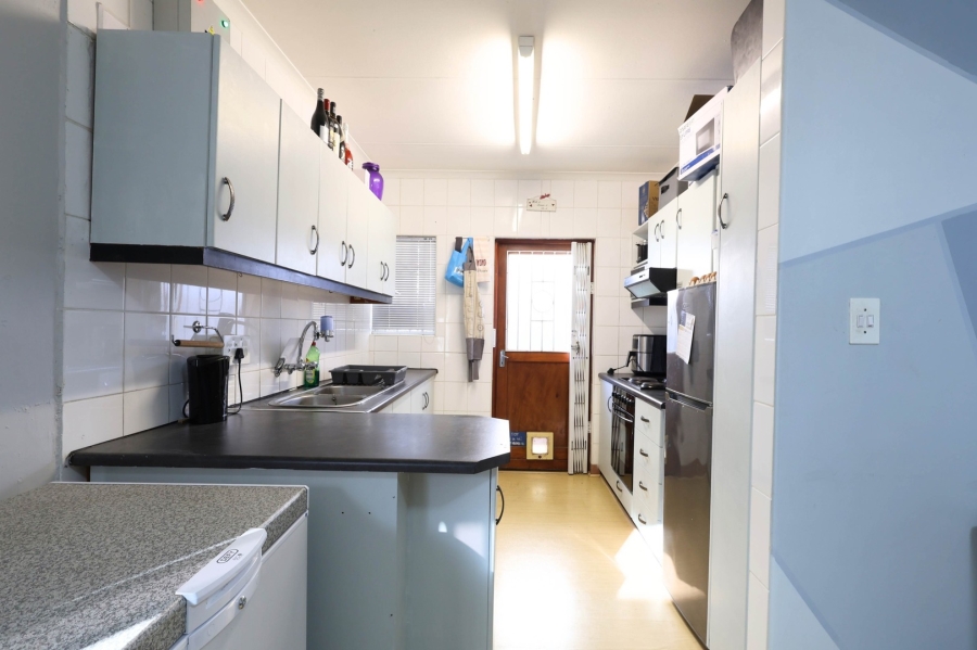 2 Bedroom Property for Sale in Lemoenkloof Western Cape